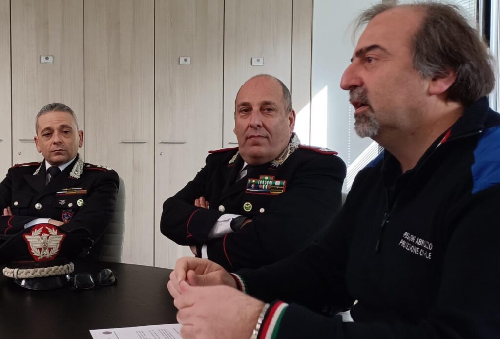 Montagna sicura: la protezione civile consegna ai carabinieri forestale due sonde digitali da neve