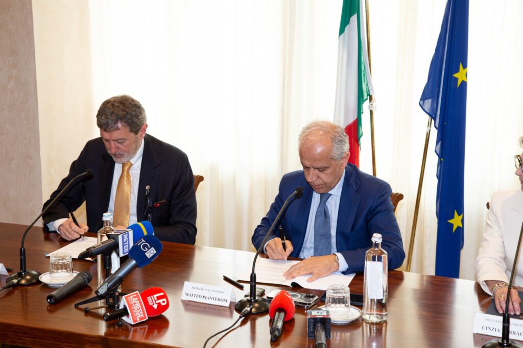 Numero Unico di Emergenza (NUE) uno-uno-due: il Presidente della Regione Abruzzo e il Ministro dell’Interno sottoscrivono il protocollo